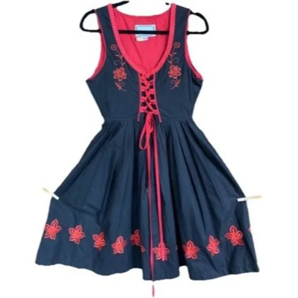 Vintage 1960s 1970s DIRNDL Black Red Floral Embroidered Corset Goth Size 36 - Picture 4 of 9